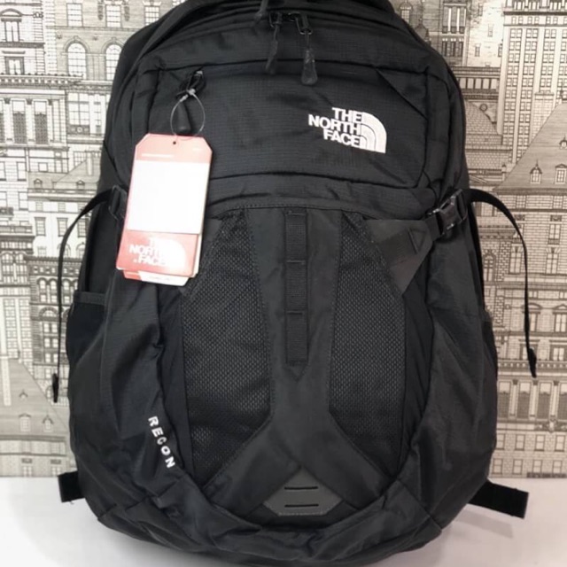 The North Face รุ่น Recon