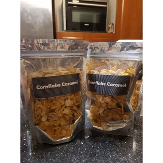 คอนเฟรกคาราเมล cornflake caramel (ถั่วอัลมอนล์ เม็ดมะม่วง ลูกเกด)