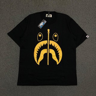 A BATHING APE เสื้อยืด APE SHARK FACE สีทองสีดํา