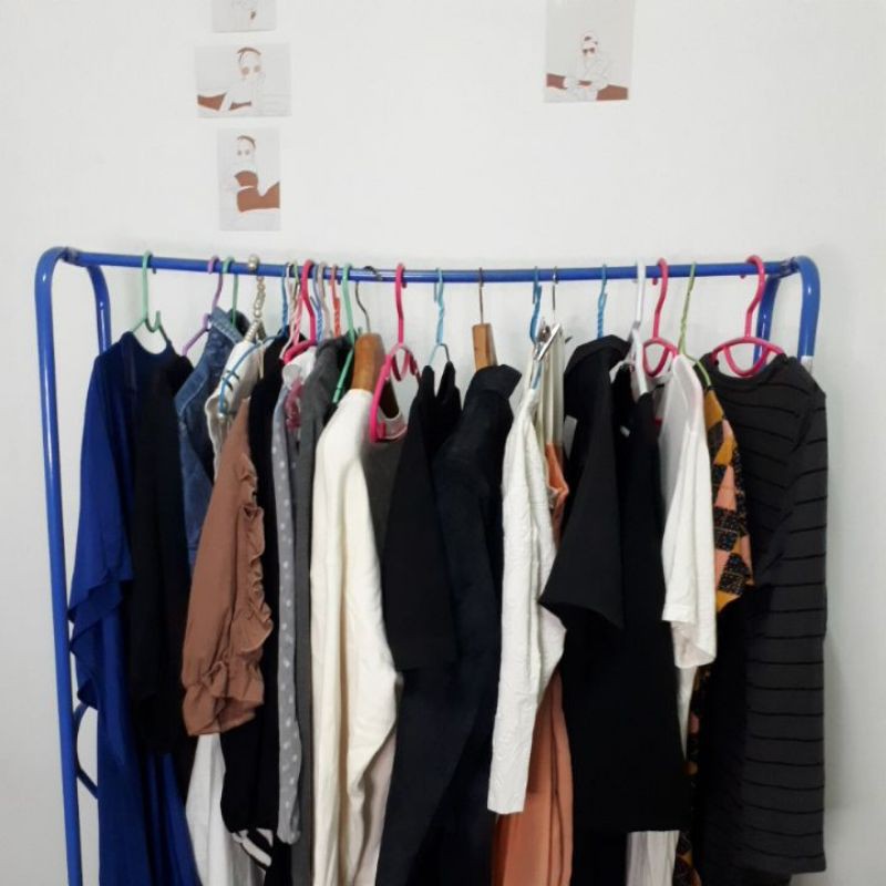 เสื้อผ้าที่คุณ Ladda รับ