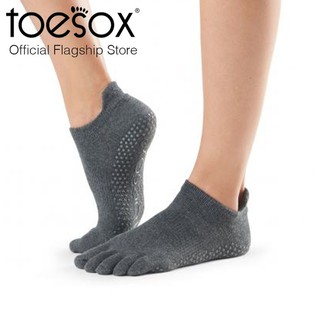 ToeSox โทซอคส์ ถุงเท้ากันลื่นแยกนิ้วโลวไรซ์ รุ่น Low Rise ปิดนิ้วเท้า แบบลวดลาย ชุดที่ 1