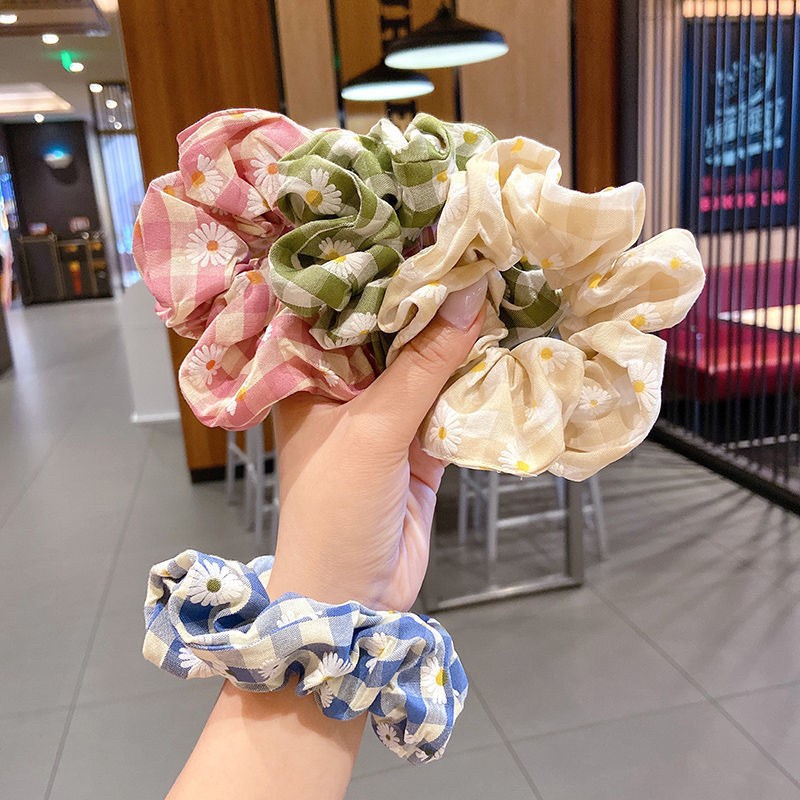 พร้อมส่ง  โดนัทรัดผมลายหัวใจ โดนัทรัดผมผ้าชีฟองสไตล์เกาหลี ยางรัดผมลายดอกเดซี่ โดนัทรัดผมโทนสีม่วง C