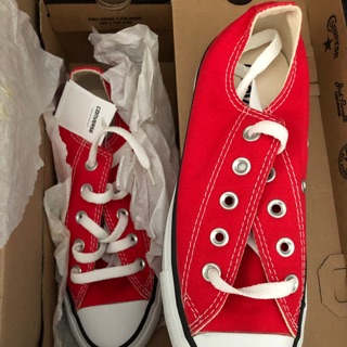 Converse Red รองเท้าผ้าใบ