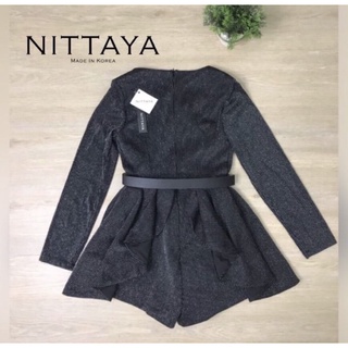 จั้มสูท ป้าย nittaya sz.m ผ้ามีtexture ในตัว ทรงสวย ต้องมี