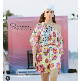 พร้อมส่ง 💐เสื้อปาดไหล่🌺+กางเกงขาสั้น 🌻ลายดอกไม้สดใส 🏵️rosemary