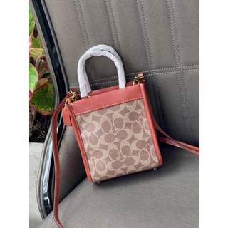 @1,780.-🔥🔥NEW CALLECTION 7 % +📍(ส่งฟรี EMS)+📍(แถมพวงกุญแจ)🔥🔥💯COACH MINI CASHIN TOTE IN SIGNATURE CANVAS