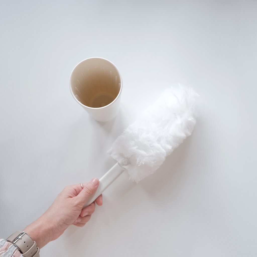 Omocha | Mini Duster ไม้ปัดฝุ่น Microfiber ขนาดเล็ก แปรงปัดฝุ่นพกพา ทำความสะอาดคีย์บอร์ด ซอกมุม ช่องแอร์ พร้อมกล่องเก็บ