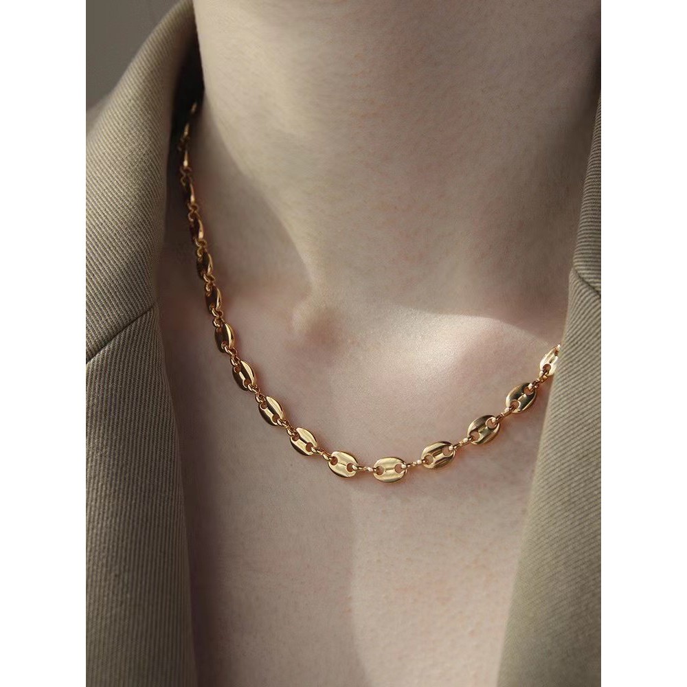 สร้อยคอโซ่สเตนเลส ไทเทเนียม จี้จมูกหมู 18k สไตล์ยุโรป และอเมริกา เครื่องประดับ สําหรับผู้หญิง