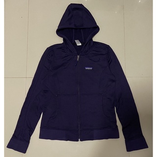 เสื้อฮู้ดดี้แขนยาว patagonia