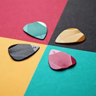 Rombo Picks : Origami 0.75 mm ปิ๊กกีต้าร์ ตีคอร์ด จับสบายมาก!!