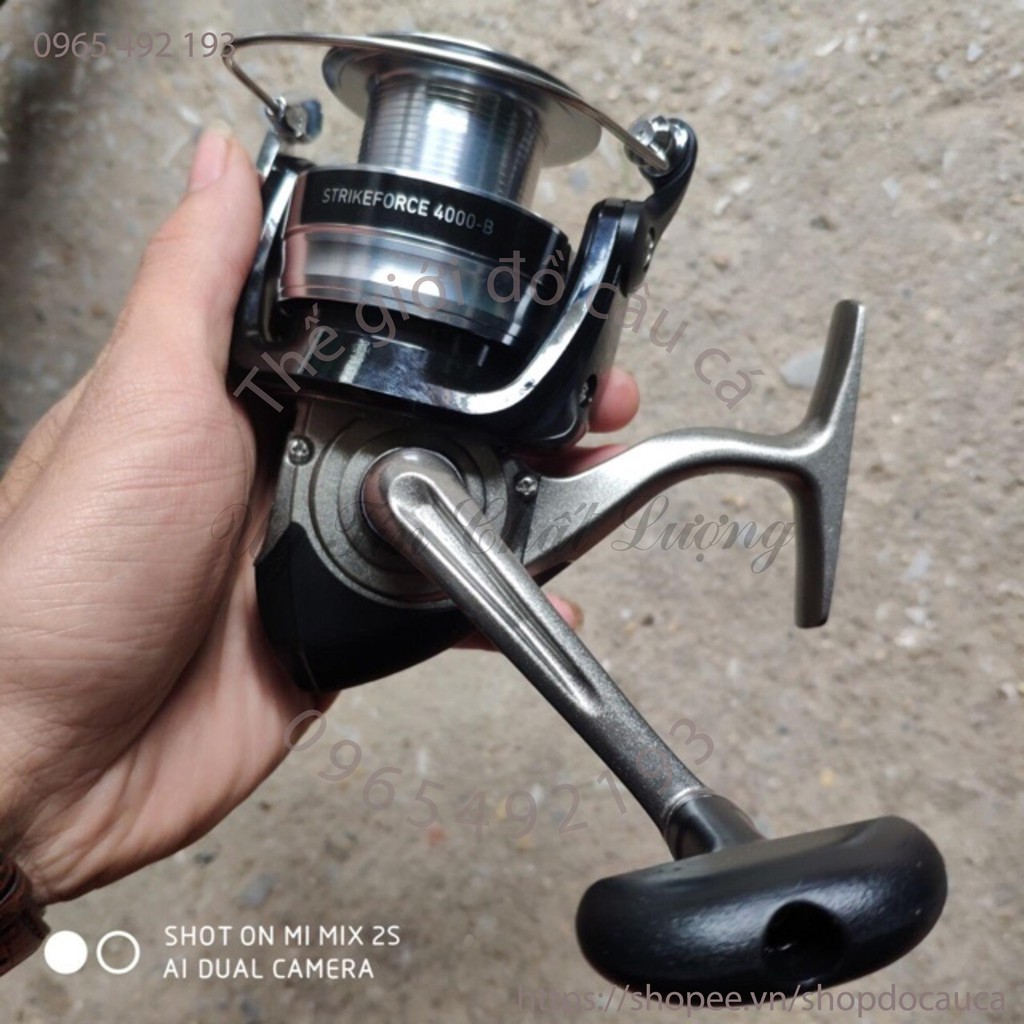 รอกตกปลา Daiwa Strikeforce 4000B