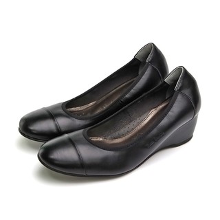 Pierre Cardin รองเท้าผู้หญิง รองเท้าส้นสูง นุ่มสบาย ผลิตจากหนังแท้ สีดำ รุ่น 27WC448