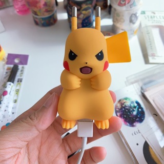 Adapter pikachu