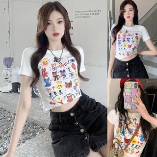 Korean🧧 เสื้อยืดลายรวมภาพการ์ตูนน่ารัก ครอปคอกลมแขนสั้น