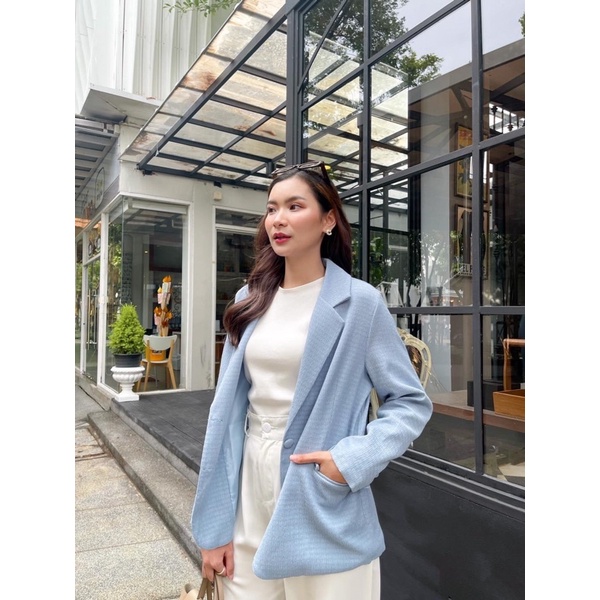 Traffle Blazer สีท้องฟ้า แบรนด์ Chanee