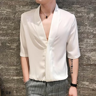 ∏○☏ผู้ชายสไตล์เกาหลีสลิมเซ็กซี่ตัดต่ำคอวีลึกเสื้อยืดบุคลิกภาพขนาดใหญ่ขอบเสื้อคอต่ำกว้างคอปกแขนสั้นเสื้อบอททอม（ขายล่วงหน้