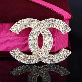 เข็มกลัดติดเสื้อ ราคาถูกปลีกส่ง New Double Drain Diamond Small Fragrant Cc Accessories High-
