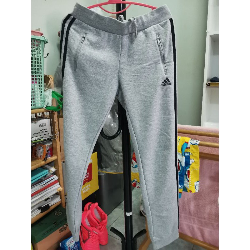 กางเกงลำลองสีเทาAsidas