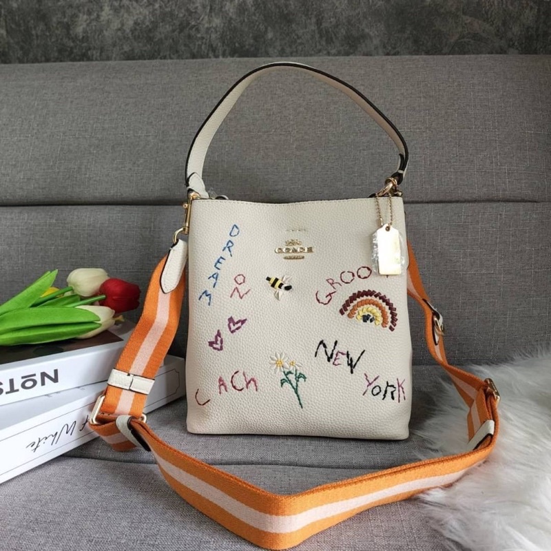 COACH C8282 TOWN BUCKET BAG WITH DIARY EMBROIDERY