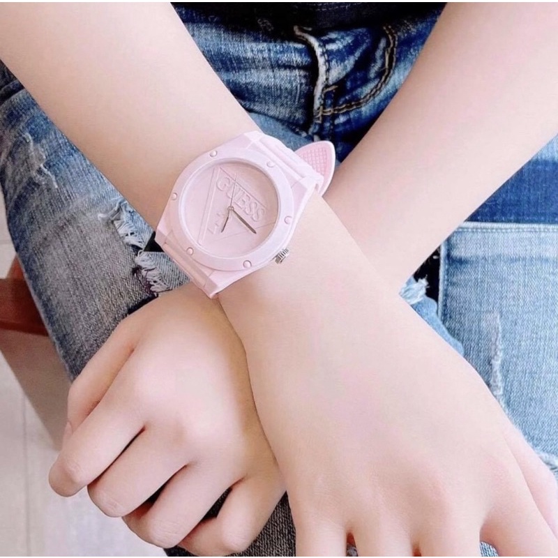 👑ผ่อน0%~แท้100%👑 W0979L5 GUESS Women's Iconic Silicone Sport Watch Pink  นาฬิกาข้อมือ สีชมพู