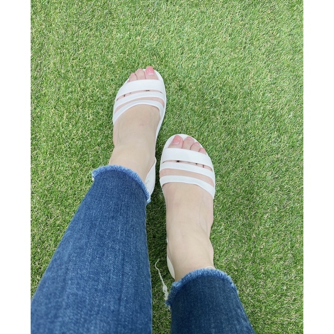 ( 6020 สวมA ) ยางนิ่มมาก ใส่สบายสุดๆ กันน้ำ สินค้าคุณภาพดี ไม่กัดเท้า ไซร้ 36-40