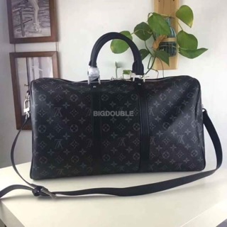 กระเป๋าถือสีดำ Louis Vuitton Duffle Bag