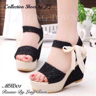 Fashion shoes.