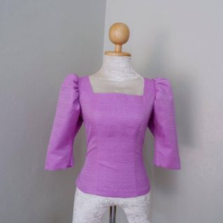 เสื้อไหมลาว คอเหลี่ยม แขนพอง 5ส่วนงานสวยอัดผ้ากาวเรียบร้อยค่ะ