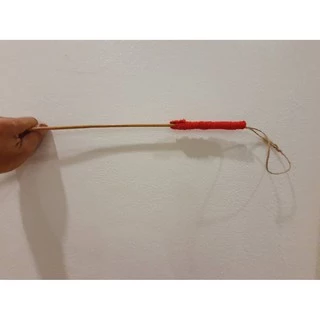 ไม้เรียวหวาย พร้อมด้ามจับ 0.6-1.5X65-80 cm. เวลาส่งสินค้าจะอยู่ในท่อ