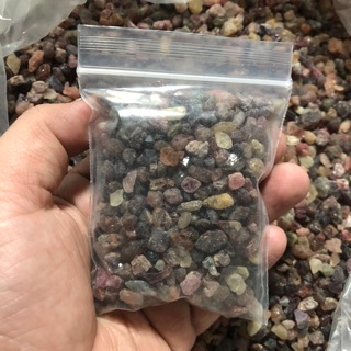 เศษพลอยแท้ธรรมชาติ ขนาด 100 กรัม Natural gemstone 100 g.