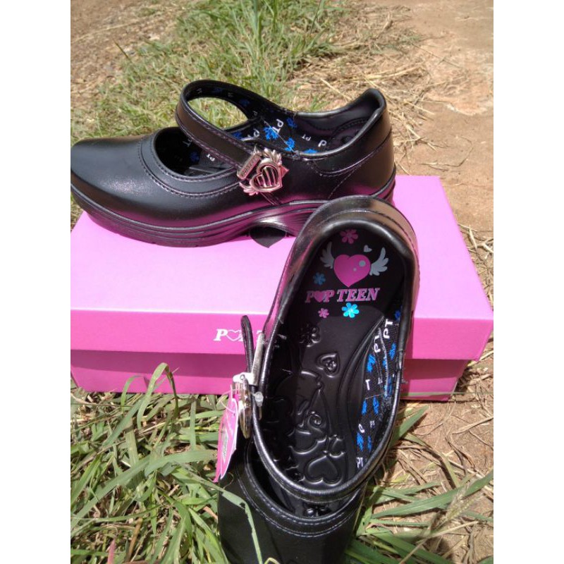 รองเท้านักเรียน​ popteen