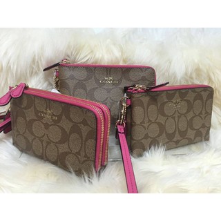 Impcoachza พร้อมส่ง กระเป๋าคล้องมือ Coach รุ่น  signature double zip wristlet (F66506) สีน้ำตาล