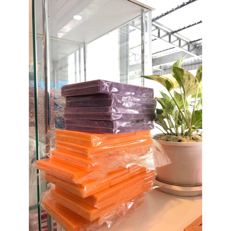 สบู่ผิวขาว ผลัดเซลล์ผิวให้ดูขาวใส แพคมี3ก้อน แพคละ35บาท