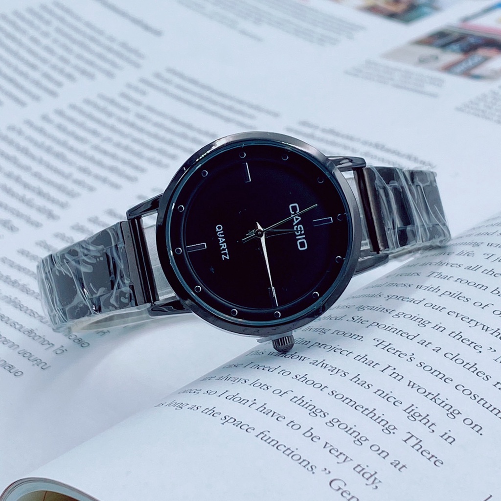 🔥ลด 50% ใส่โค้ด INCLZ11🔥 นาฬิกาข้อมือคาสิโอ้ แฟชั่นสำหรับผู้หญิง สายเลท หน้าปัดขนาด 32 มม. เรียบหรู - รูปที่ 5