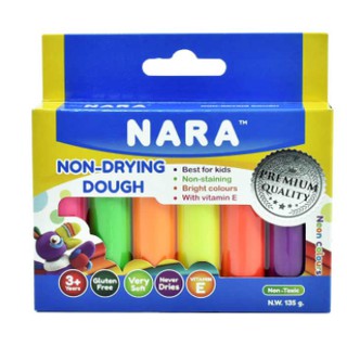 แป้งโดว์ชนิดไม่แห้ง ขนาด 135 กรัม 6 สี 6 แท่ง NARA Non-Drying Dough