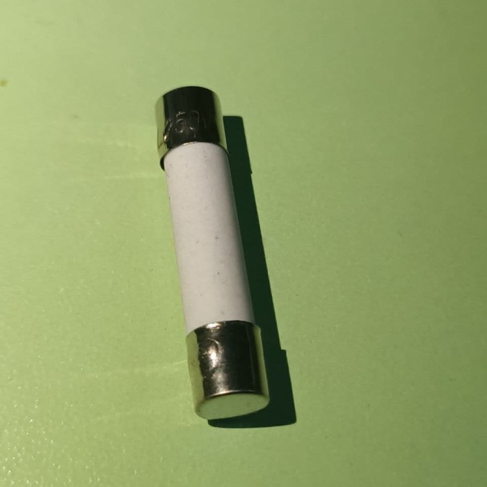 FUSE Ceramic 3A 3 Ampere 250V FUSE 5x20mm Ceramic FUSE