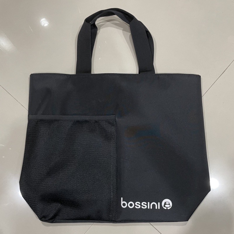 กระเป๋า bossini สีดำ