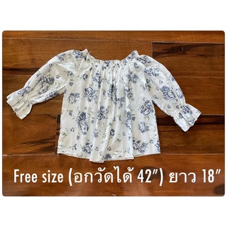 เสื้อคอปาด Free size มือสอง ดึงมาเกาะไหล่ได้