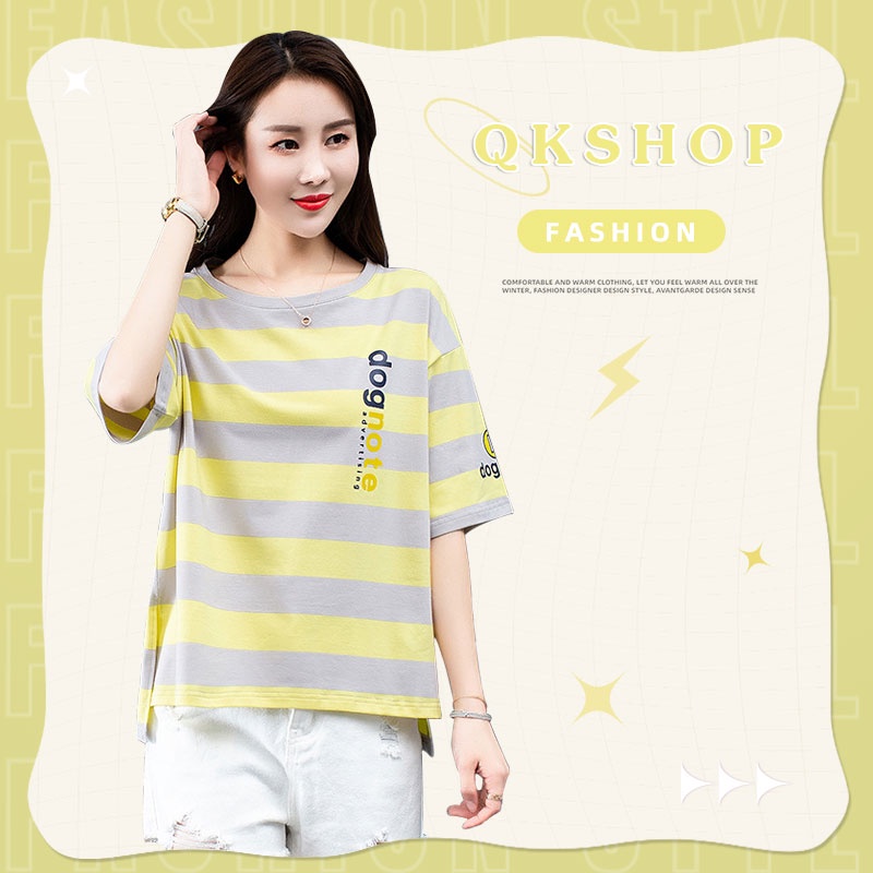 QKshop ✨🛒 โอ้โห้ ถึงไม่ใช่ชุดโกโกวาแต่ก็อยากได้เหมือนกันน๊าา เสื้อยืดคอกลมสกรีนลายอักษรภาษาอังกฤษ ลายทางสลับสี น่ารักมา