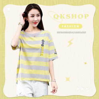 QKshop ✨🛒 โอ้โห้ ถึงไม่ใช่ชุดโกโกวาแต่ก็อยากได้เหมือนกันน๊าา  เสื้อยืดคอกลมสกรีนลายอักษรภาษาอังกฤษ ลายทางสลับสี น่ารักมา