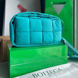กระเป๋าแบรนด์เนมCASSETTE BAG   งานสุดสลับแท้ ✅เป๊ะยันกล่อง อุปกรณ์  รุ่นสุดฮิต