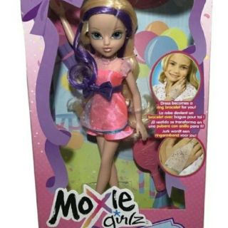 Moxie Girlz Fashion Surprise Avery Doll **กล่องไม่สวย**