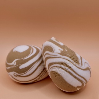 SHINE COLLECTION•Marble Sponge Collection ฟองน้ำแต่งหน้า ลายหินอ่อน สีน้ำตาล