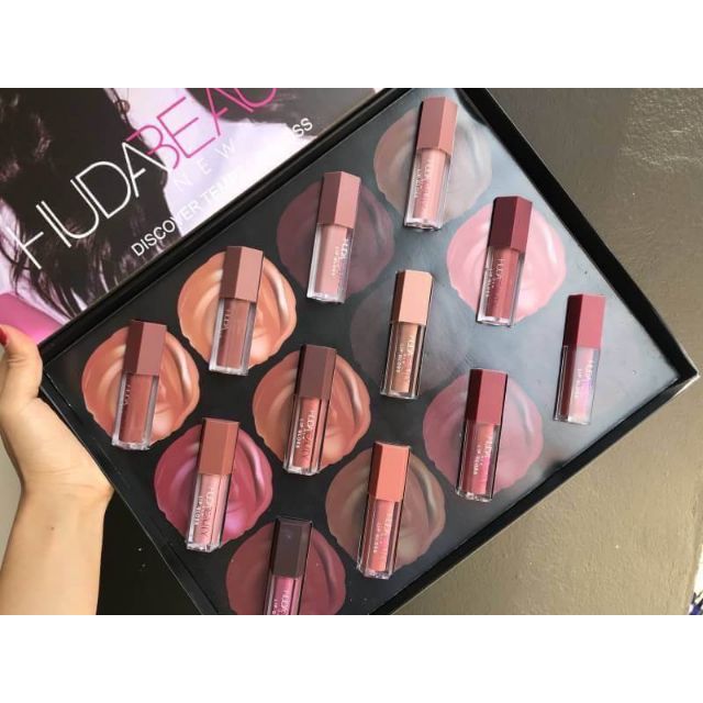 ลิป Huda beauty แท่งเหลียมใหญ่ 12 สี 12 แท่ง❤