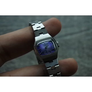 นาฬิกา Vintage มือสองญี่ปุ่น SEIKO 17Jระบบไขลาน ผู้หญิง ทรงสี่เหลี่ยม TV กรอบเงิน หน้าสีน้ำเงิน หน้าปัด 19mm