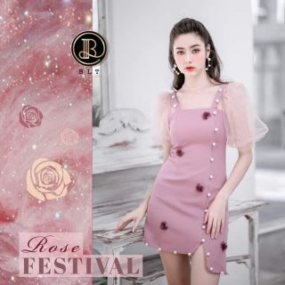 ❌หมดค่ะ❌งานป้าย BLT Brand : Rose Festival หวานน่ารักมีสไตล์ แต่งดีเทลด้วยไข่มุกและนุ้งดอกไม้แถมเจ้าแขนตุ๊กตาก็หวาน