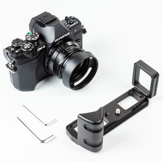 Grip L-Plate สำหรับกล้อง Olympus OM-D E-M10 Mark III / OMD EM10 III ( กริป L-Plate EM10 Mk3 )
