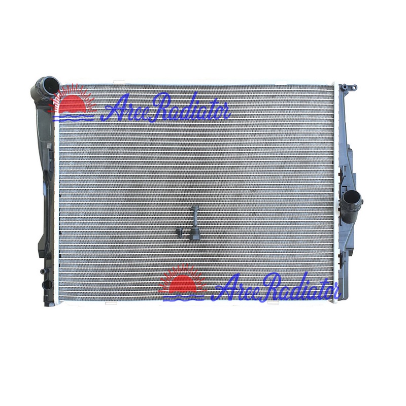 หม้อน้ำ BMW 318i 320i E90 N45 N46 1.8/2.0L ปี05-13 // X1 E84 SDrive1.8i ปี09-15 หนา 32 มม.