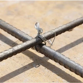ลวดในม้วน ความยาว 100 เมตร ขนาดลวด 0.8 mm (เบอร์ 21) ลวดม้วนใช้กับเครื่องผูกลวด ได้ทุกรุ่น