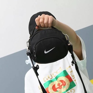 กระเป๋าสะพาย Nike